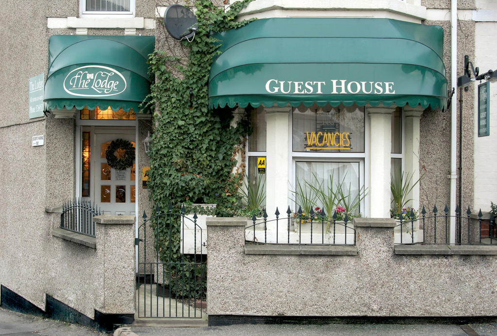 سويندون The Lodge المظهر الخارجي الصورة