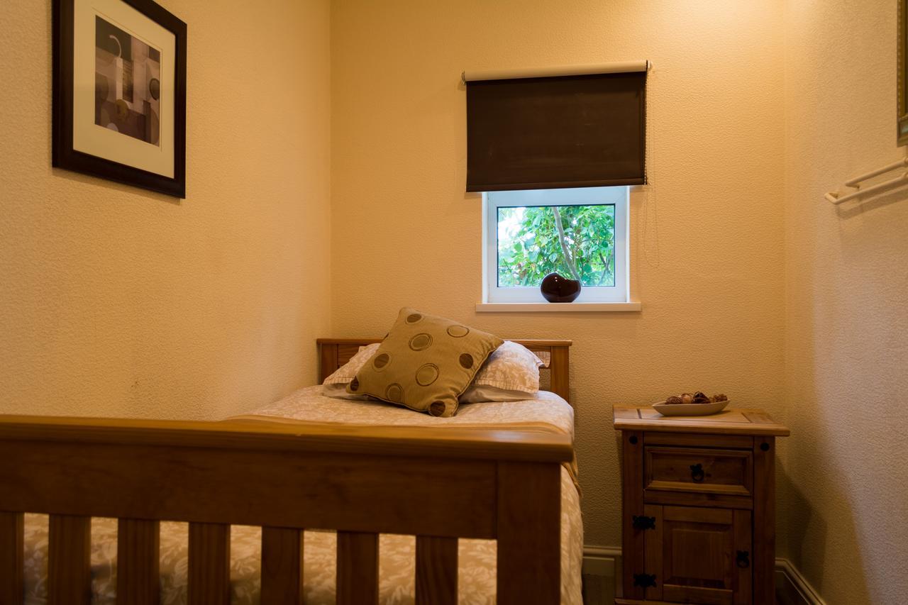 سويندون The Lodge المظهر الخارجي الصورة