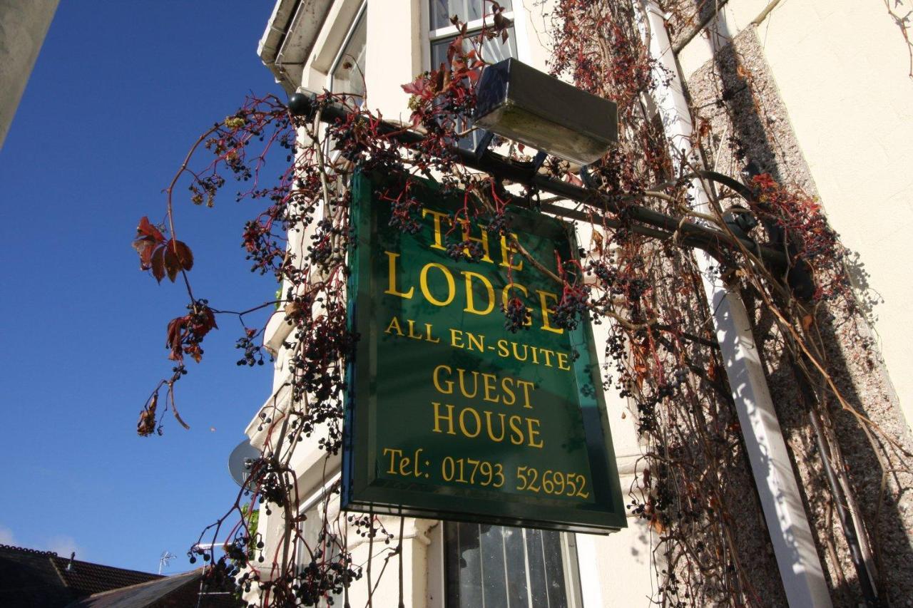 سويندون The Lodge المظهر الخارجي الصورة
